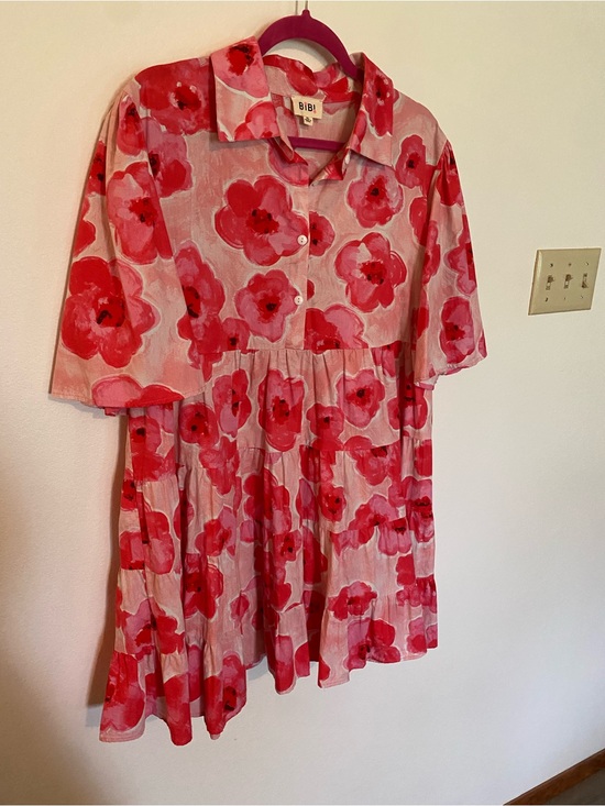 BiBi Dresses & Skirts - BiBi Pink & Red Floral Button-Up mini dress